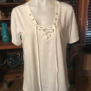 Pretty white comfy top